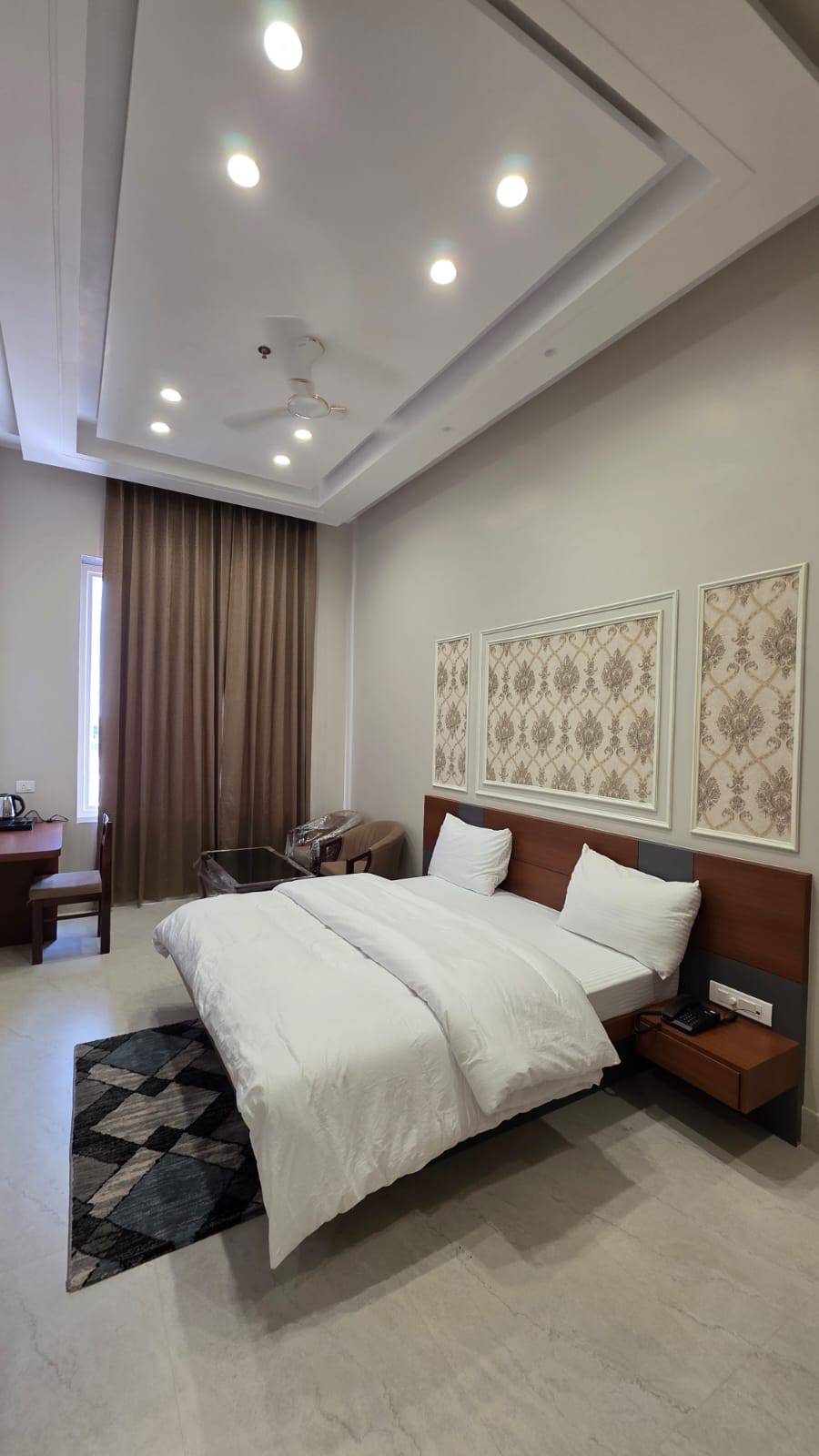 Elegant double bedroom with classic decor