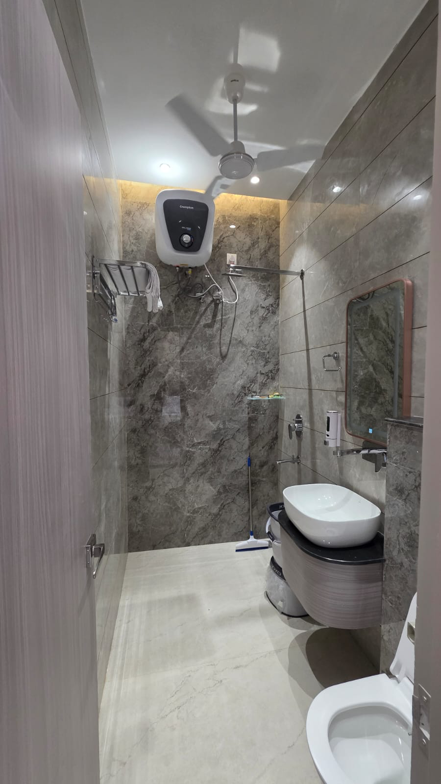Attached Bathrooms at Rajmahal hotel Suratgarh